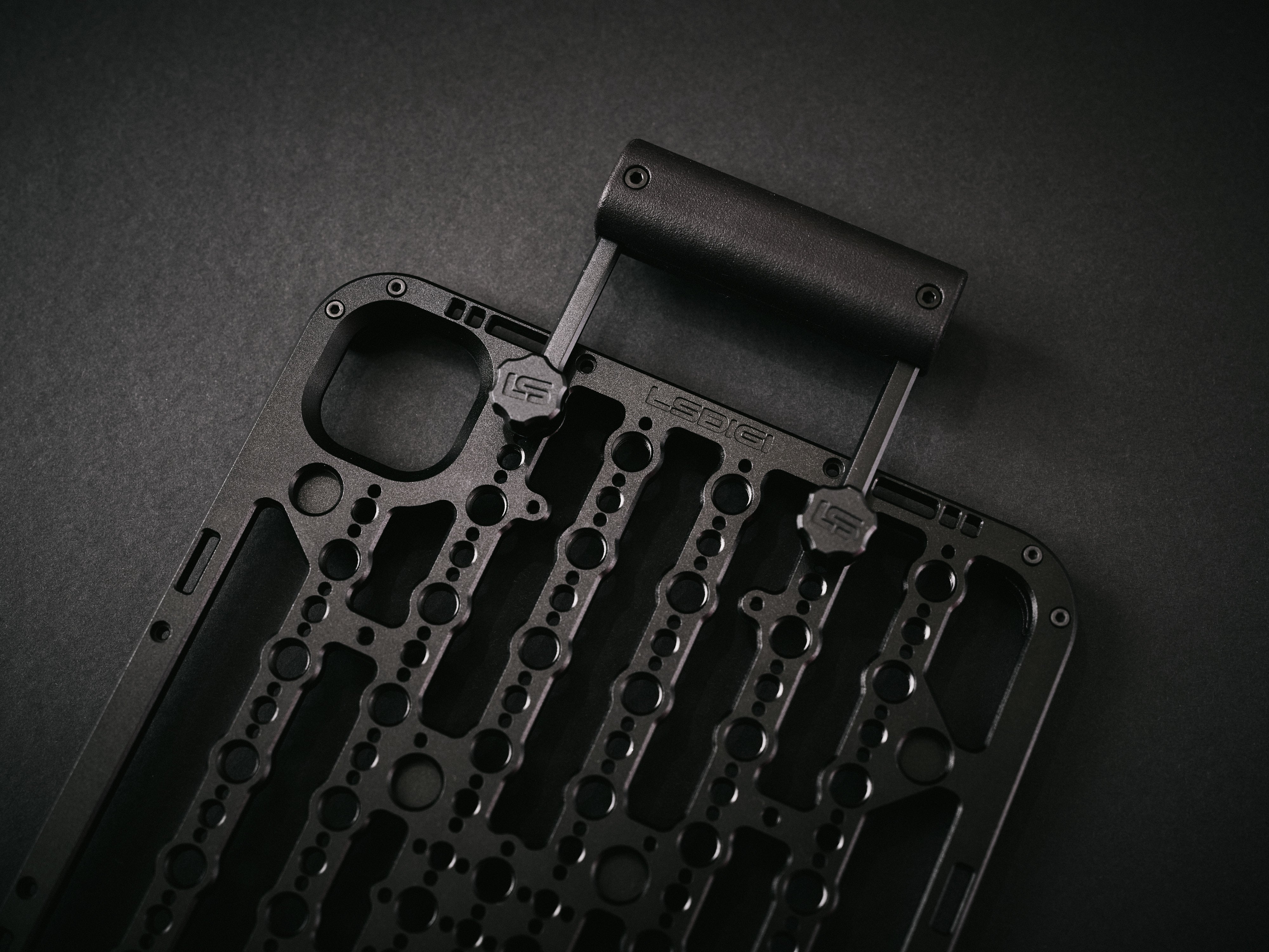 LSdigi iPad Pro 11" Cheeseplate System