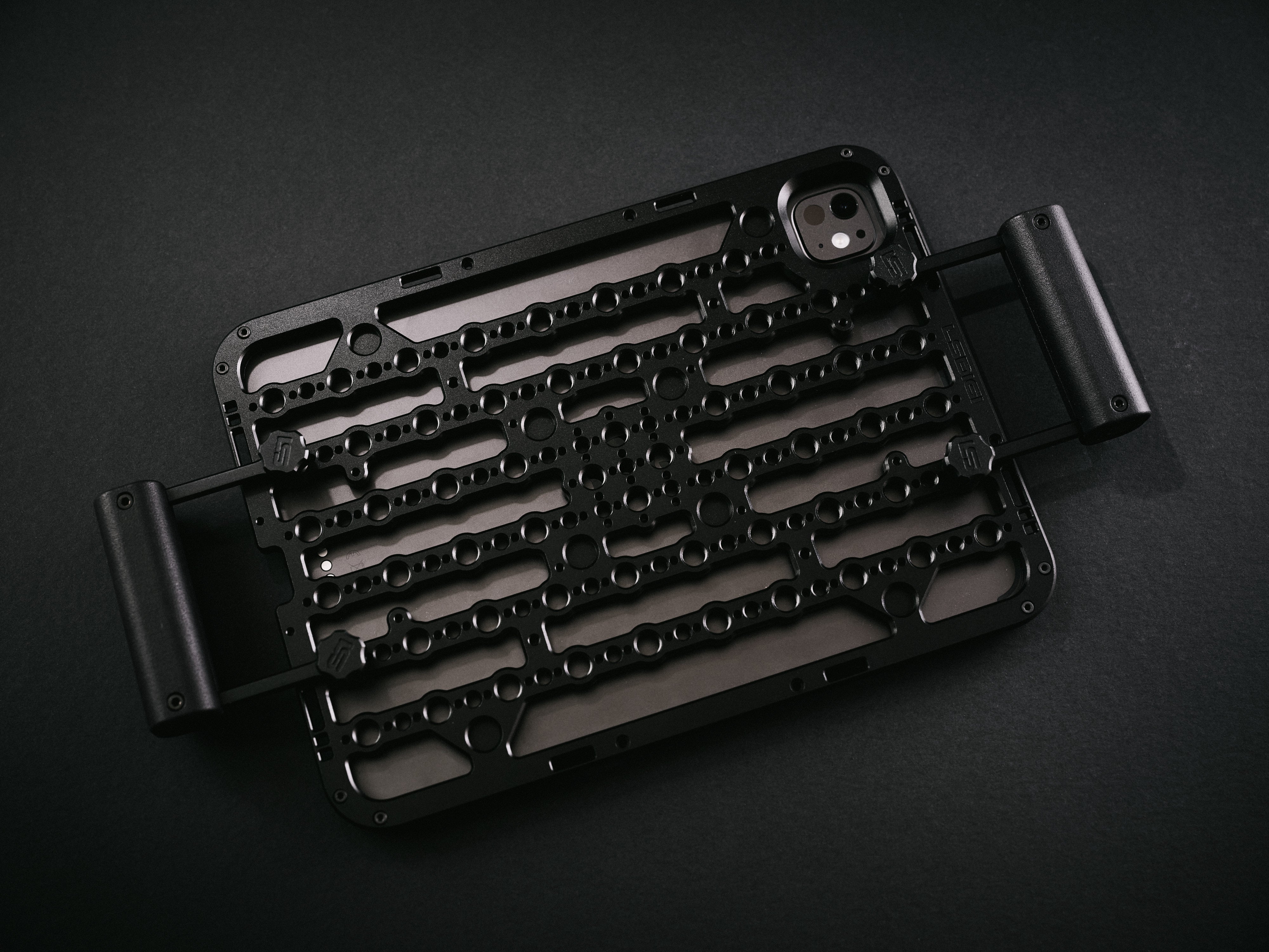 LSdigi iPad Pro 11" Cheeseplate System